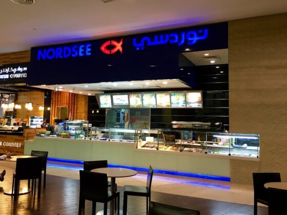 مطعم سمك في دبي مول 