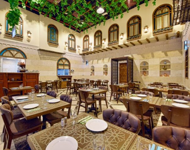 مطاعم الخليج التجاري دبي 