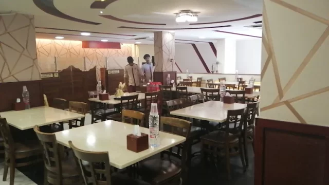 مطعم مندي في بر دبي 