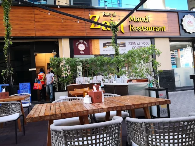 مطعم مندي في دبي شارع الشيخ زايد 