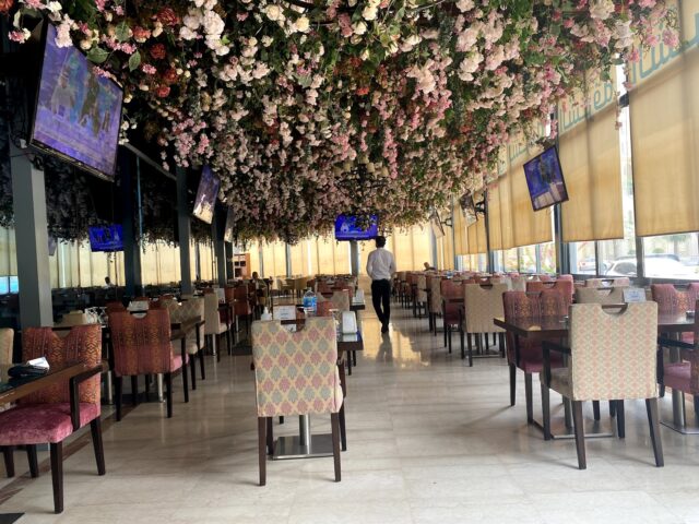 مطعم ومقهى الشرفة جميرا