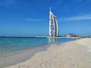 Fish restaurant in Dubai by the sea