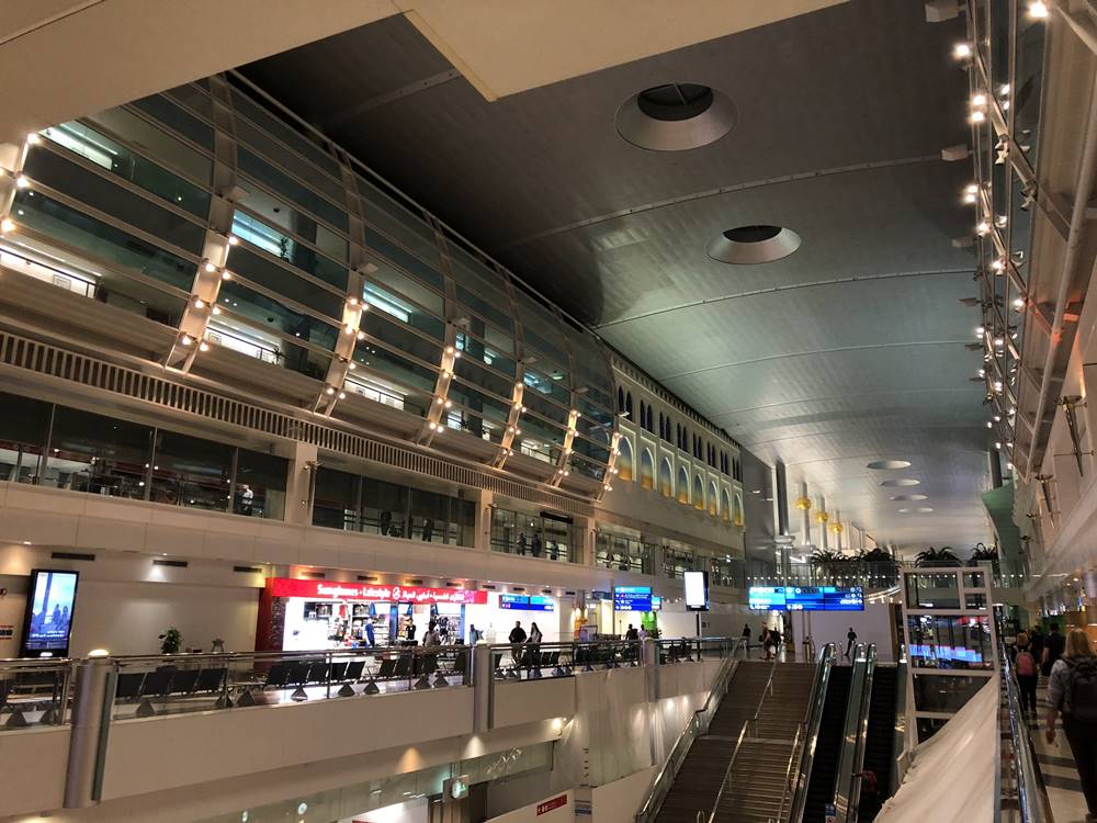 مطاعم مطار دبي الدولي مبنى 3
